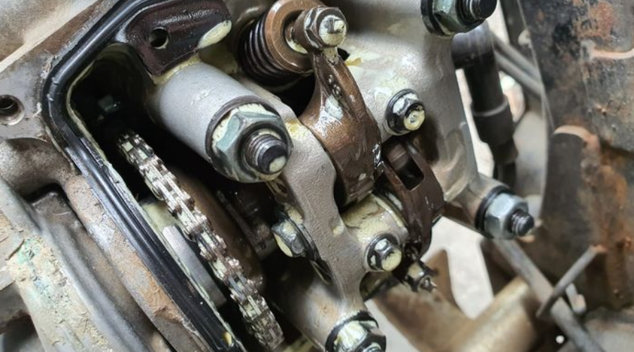 gejala kerusakan head silinder motor